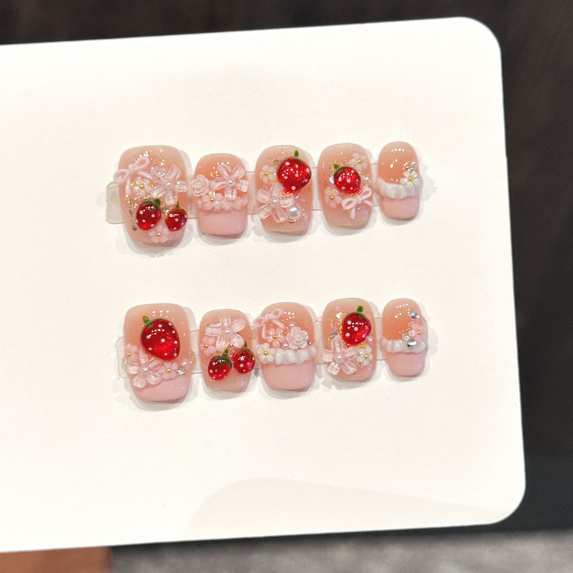 10 шт., милые красные клубничн – обзор и цена Resin Art Flower