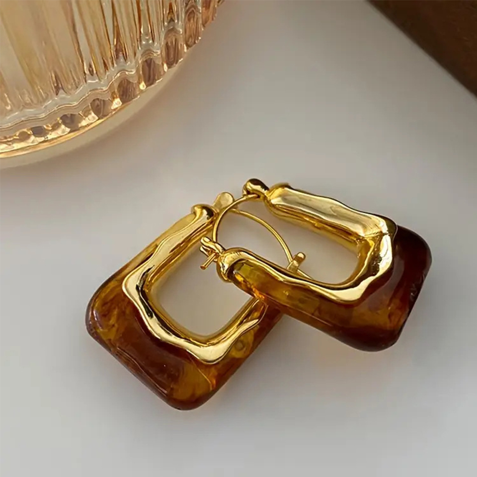 Серьги-кольца U-образной формы – обзор и цена Resin Art Ring